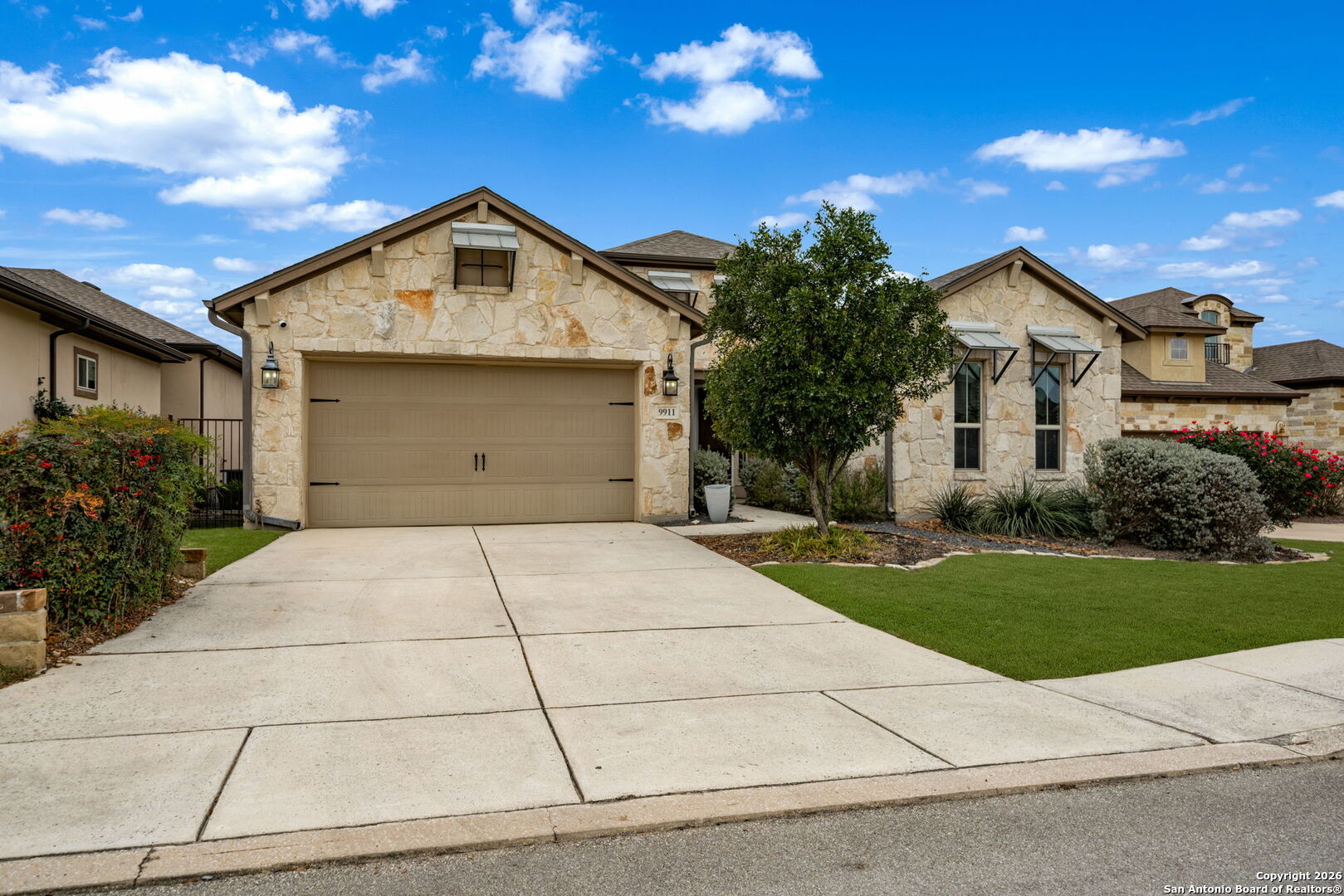 9911 Barefoot Boerne TX 78006