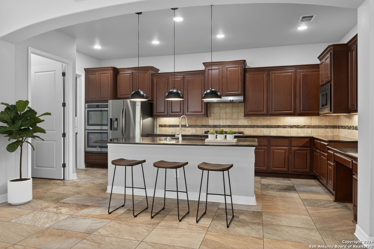 9911 Barefoot Boerne TX 78006