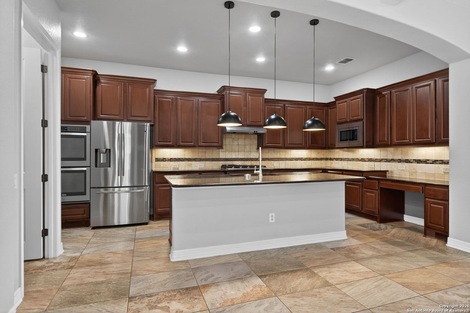 9911 Barefoot Boerne TX 78006
