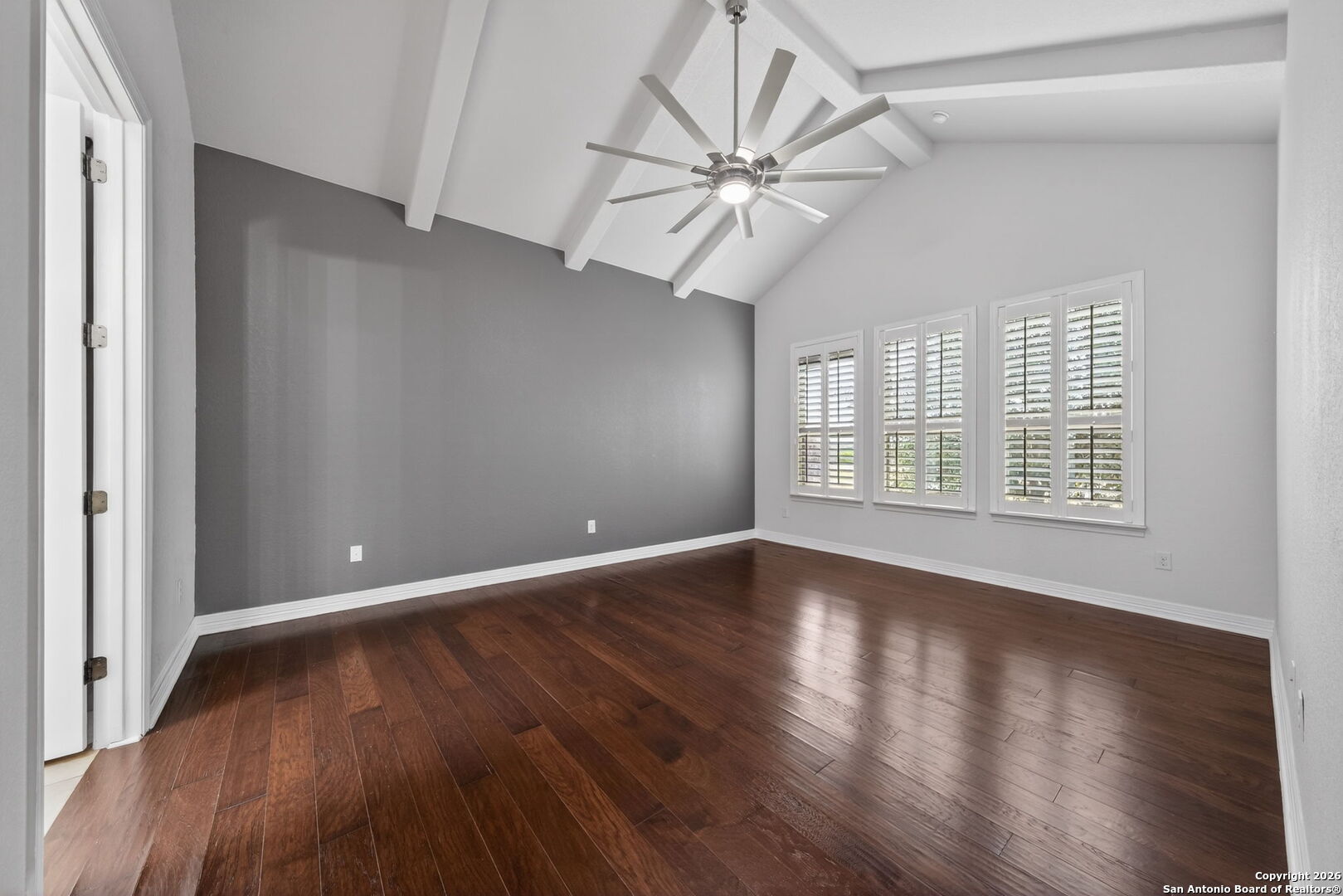 9911 Barefoot Boerne TX 78006