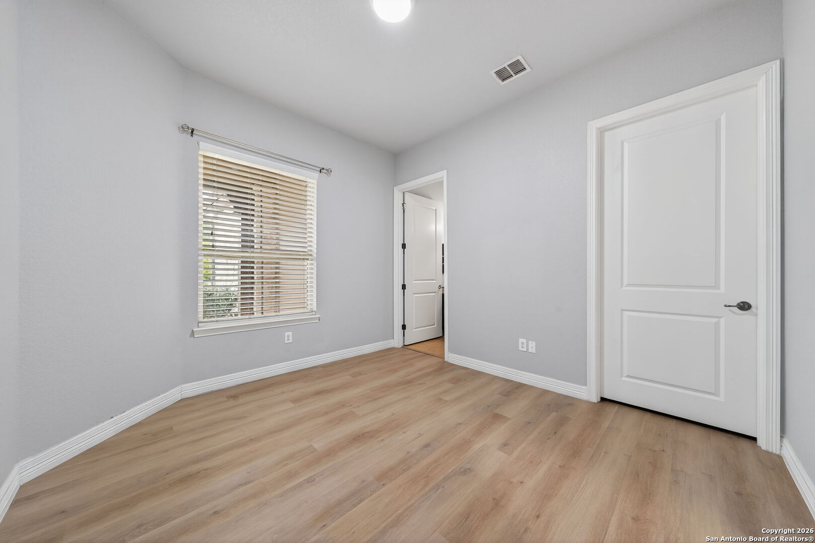 9911 Barefoot Boerne TX 78006