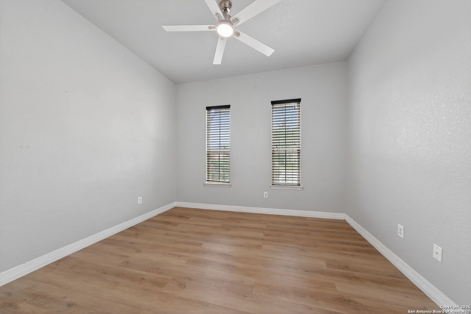 9911 Barefoot Boerne TX 78006