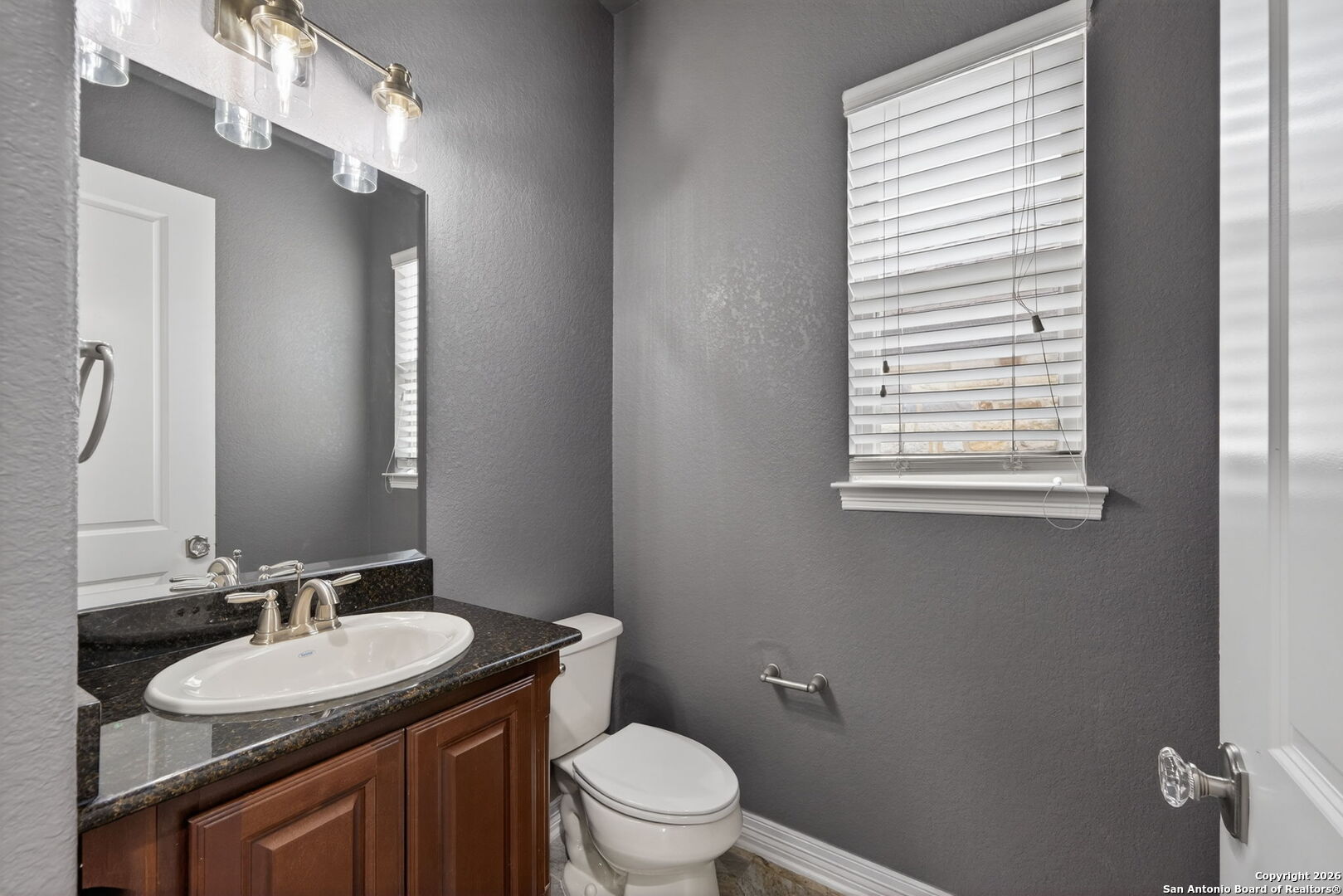 9911 Barefoot Boerne TX 78006