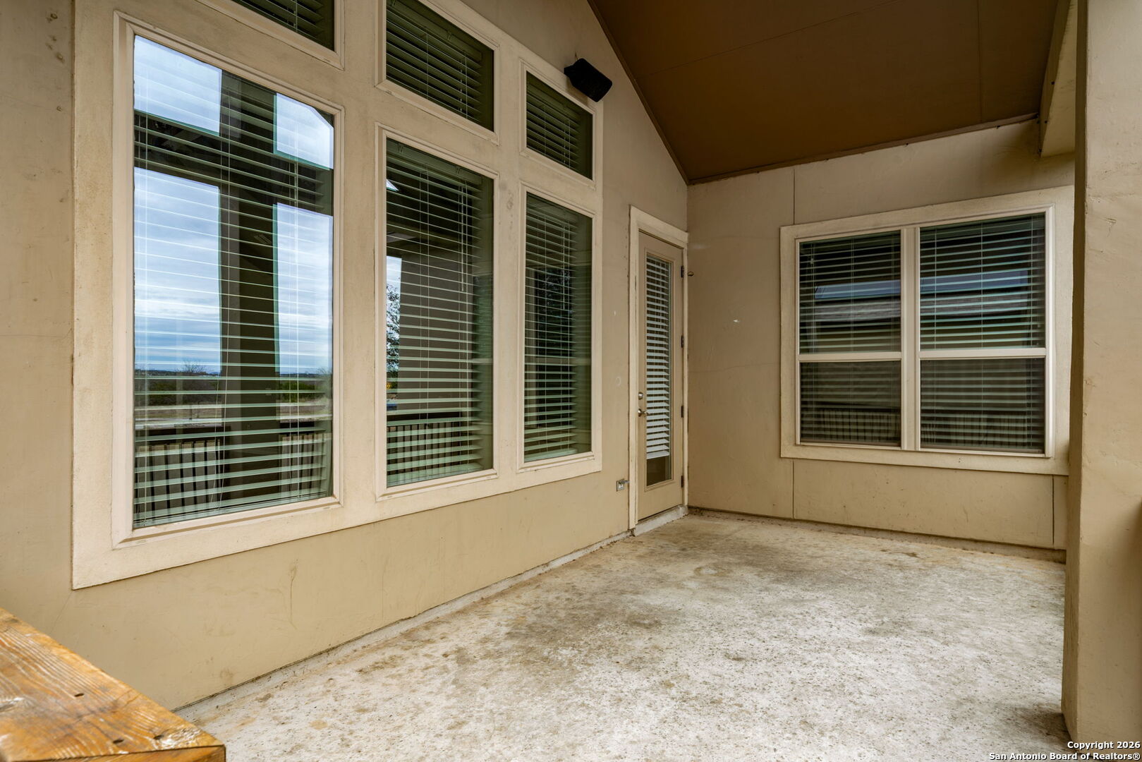 9911 Barefoot Boerne TX 78006