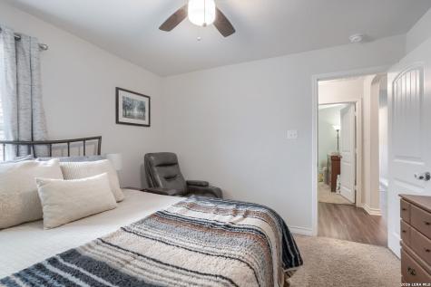 6014 Akin Quay San Antonio TX 78261
