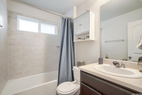 6014 Akin Quay San Antonio TX 78261