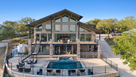 757 County Road 262 Mico TX 78056