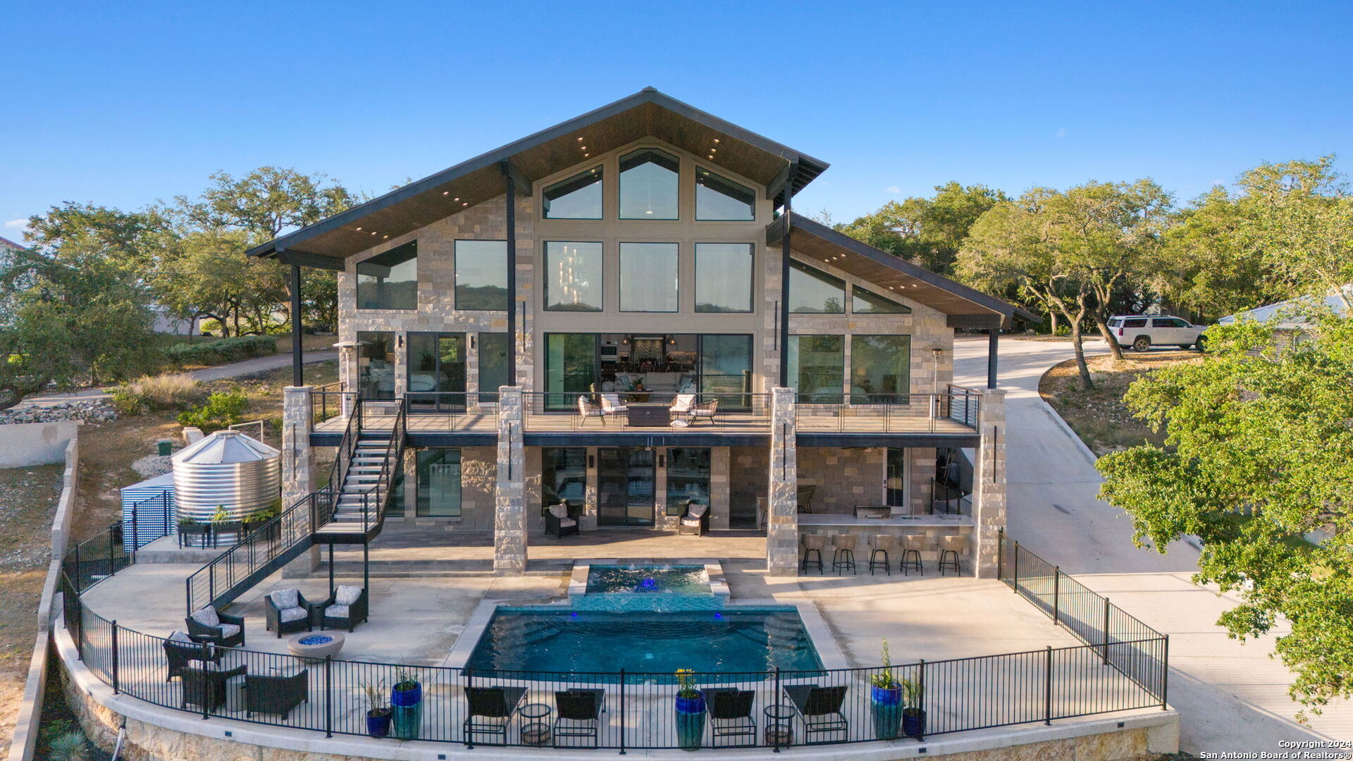 757 County Road 262 Mico TX 78056