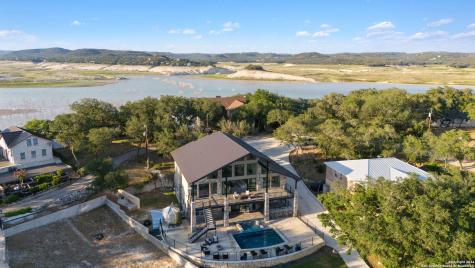 757 County Road 262 Mico TX 78056