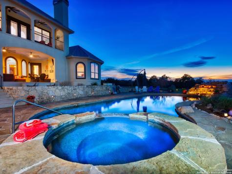 2085 Holland Springs Canyon Lake TX 78133