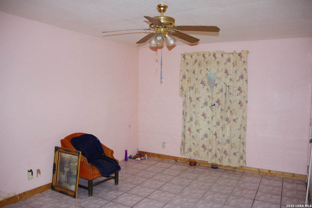 619 Canyonwood San Antonio TX 78227