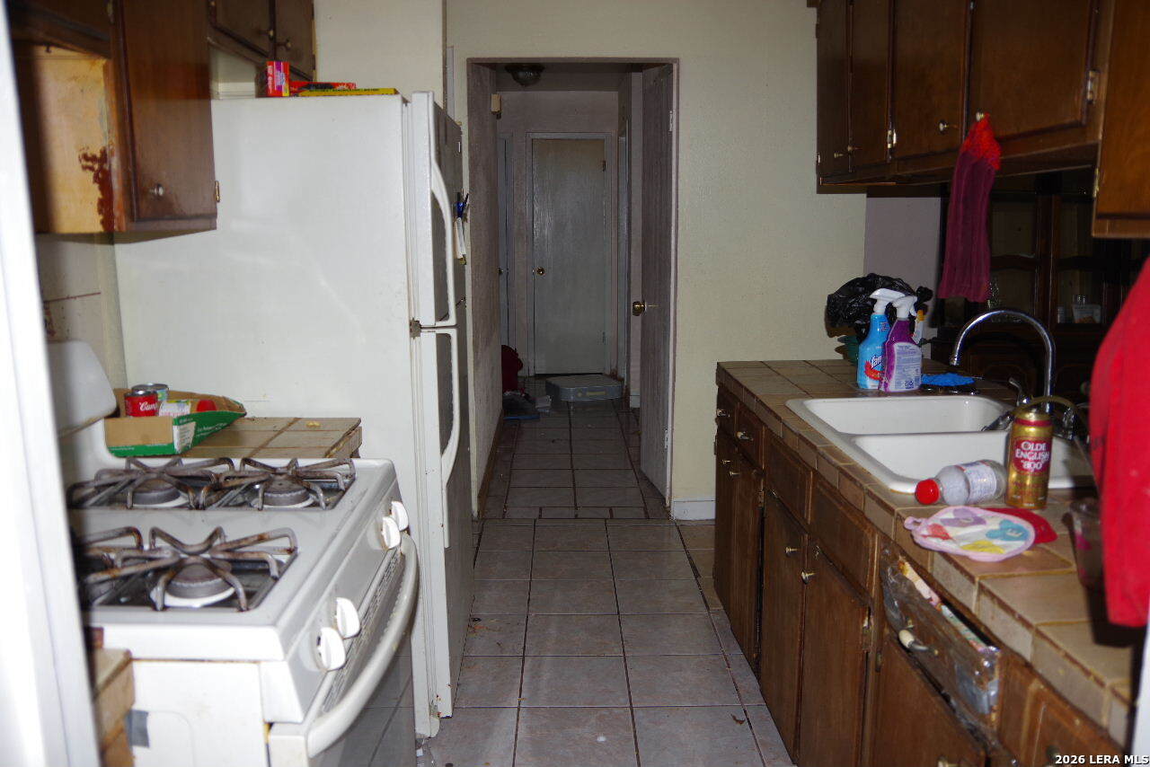 619 Canyonwood San Antonio TX 78227