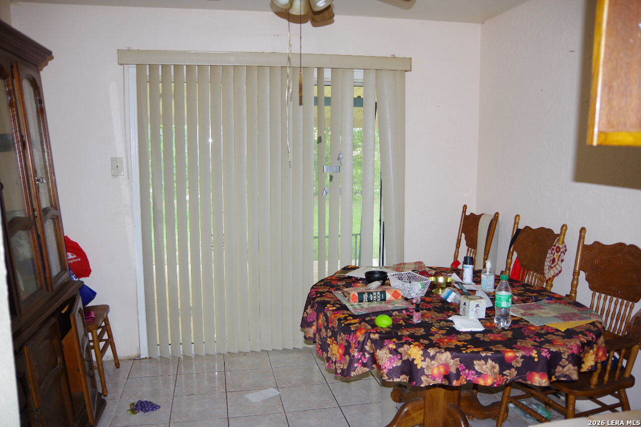 619 Canyonwood San Antonio TX 78227