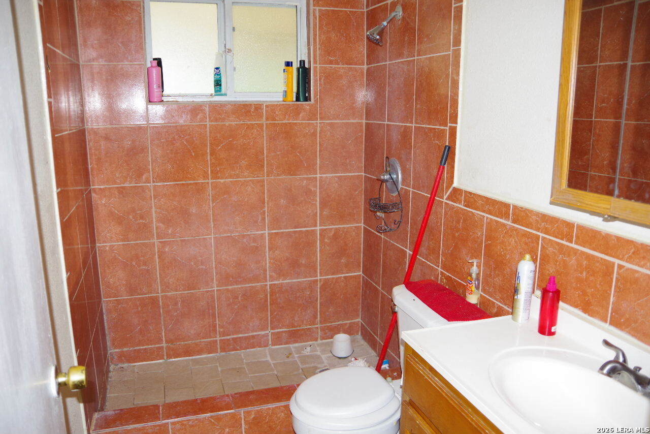 619 Canyonwood San Antonio TX 78227