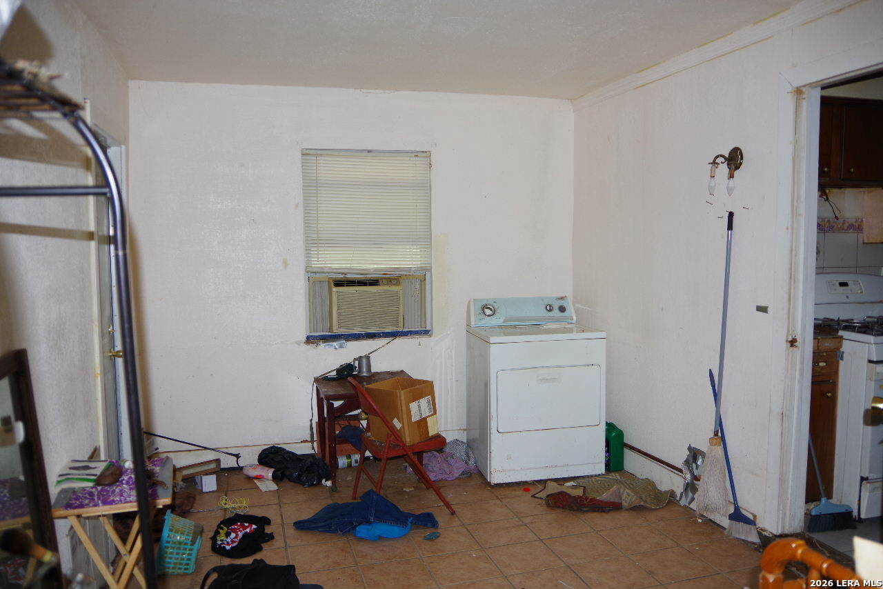 619 Canyonwood San Antonio TX 78227