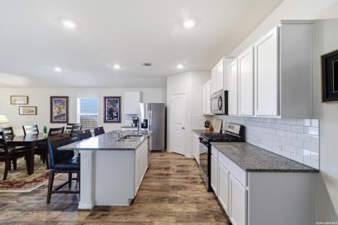 5103 Gully Way San Antonio TX 78266