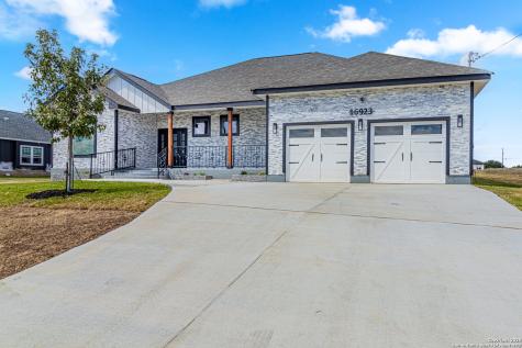 16923 Rancho Escondido Atascosa TX 78002