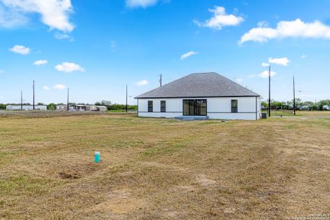 16923 Rancho Escondido Atascosa TX 78002