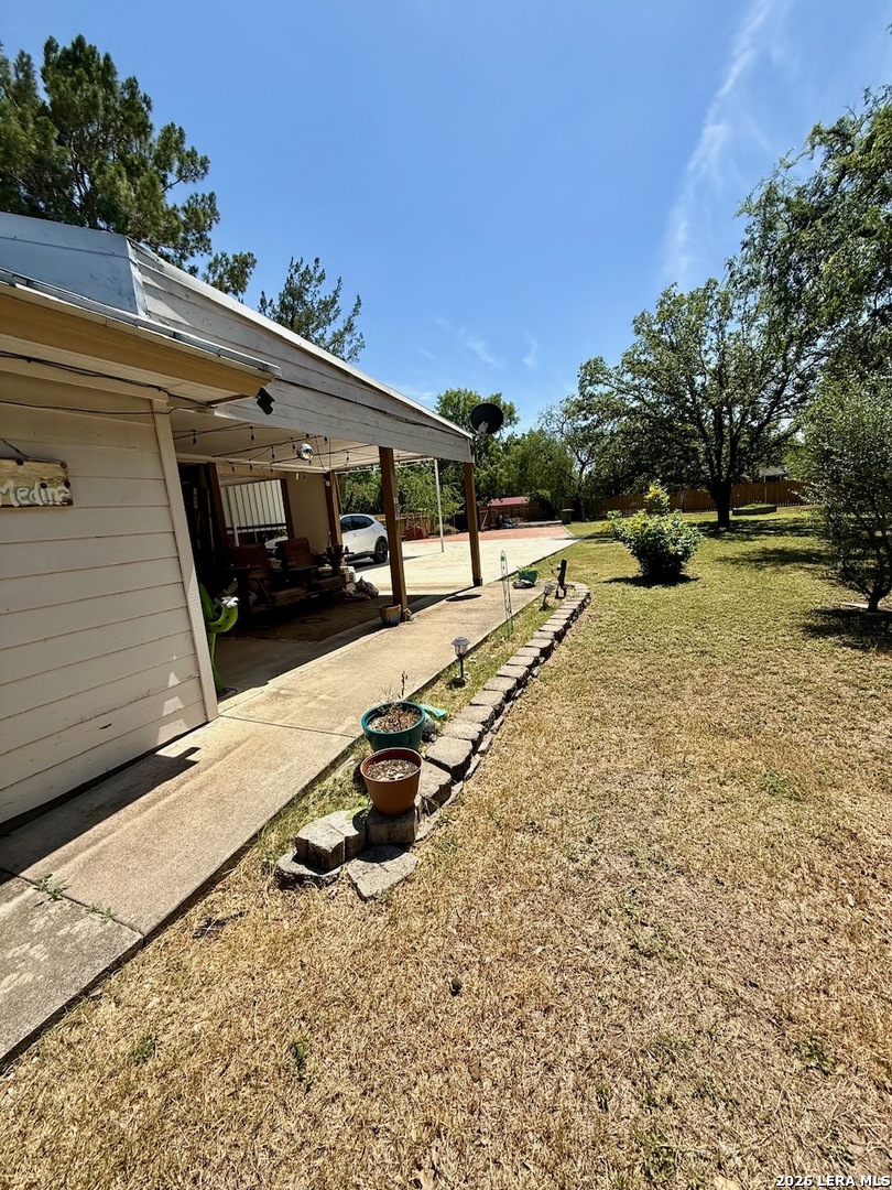815 N Getty Uvalde TX 78801