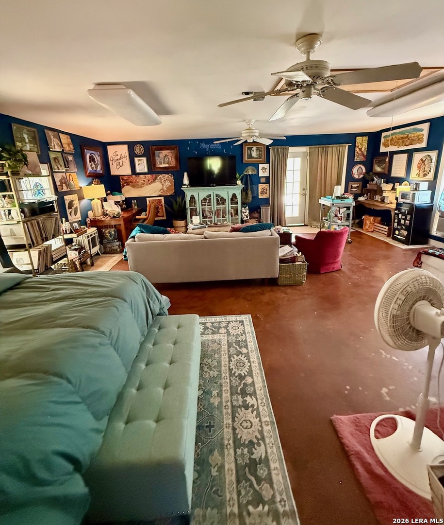 815 N Getty Uvalde TX 78801