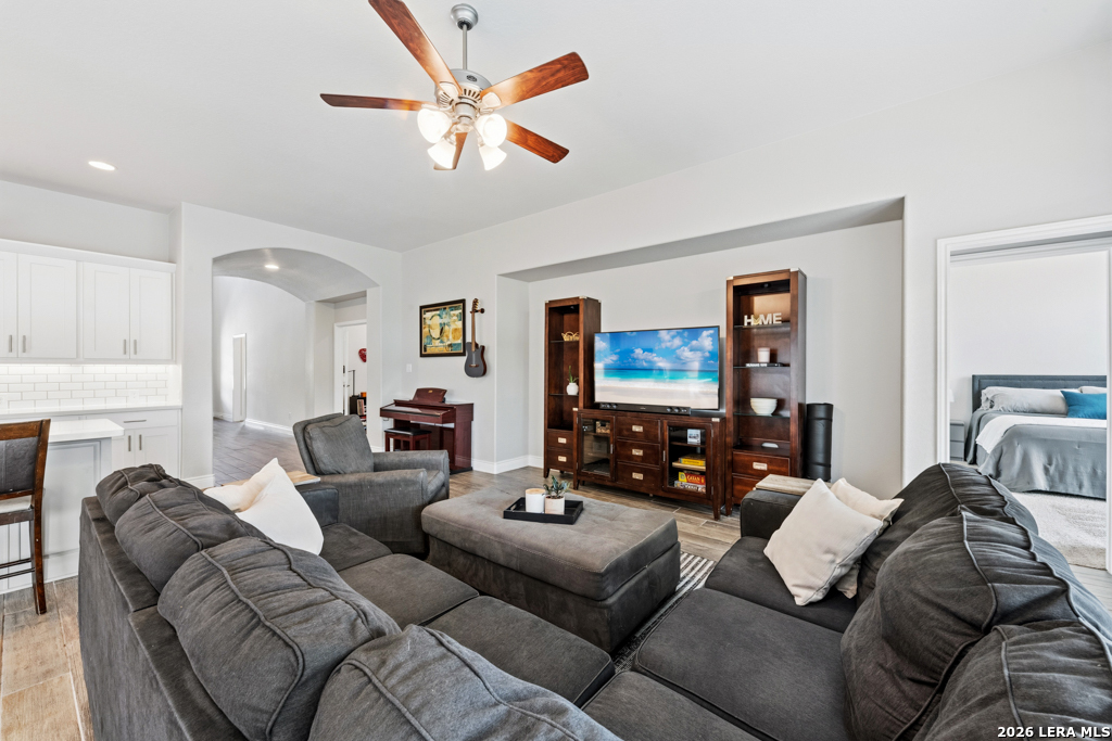1907 Cottonwood Way San Antonio TX 78253