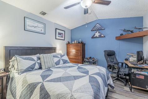 9606 Sugarloaf Drive San Antonio TX 78245
