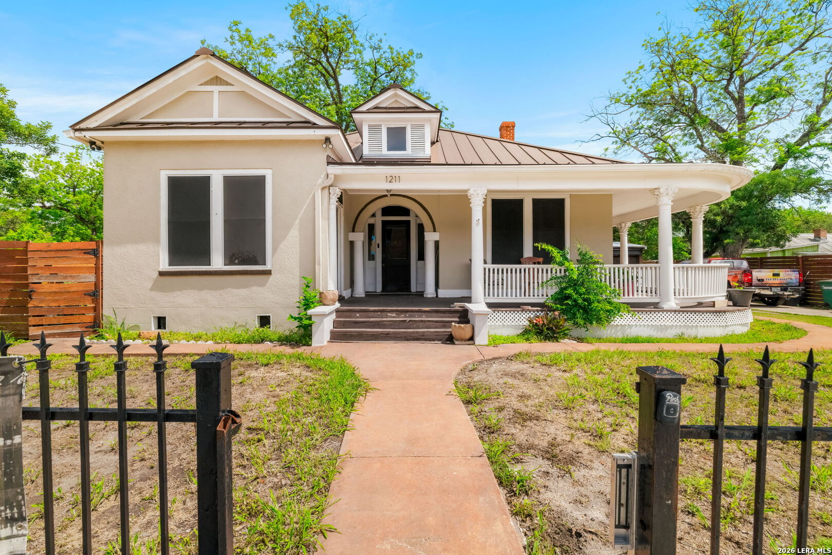 1211 Guadalupe San Antonio TX 78207