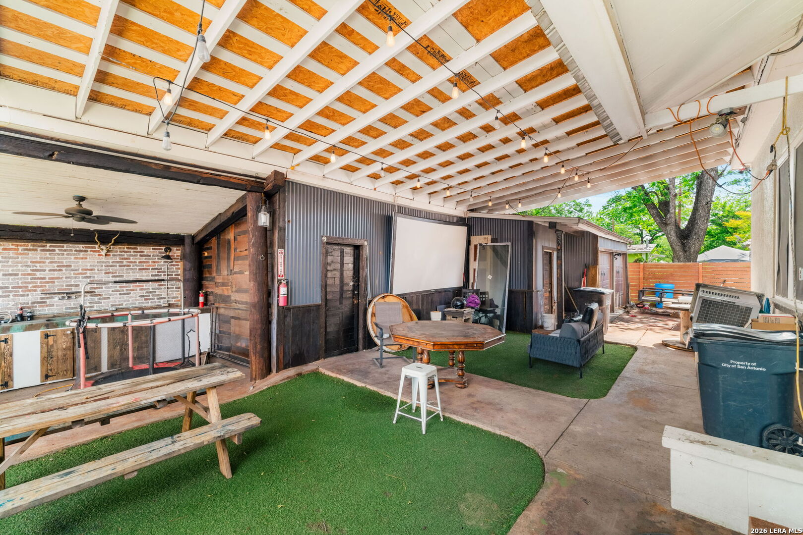 1211 Guadalupe San Antonio TX 78207