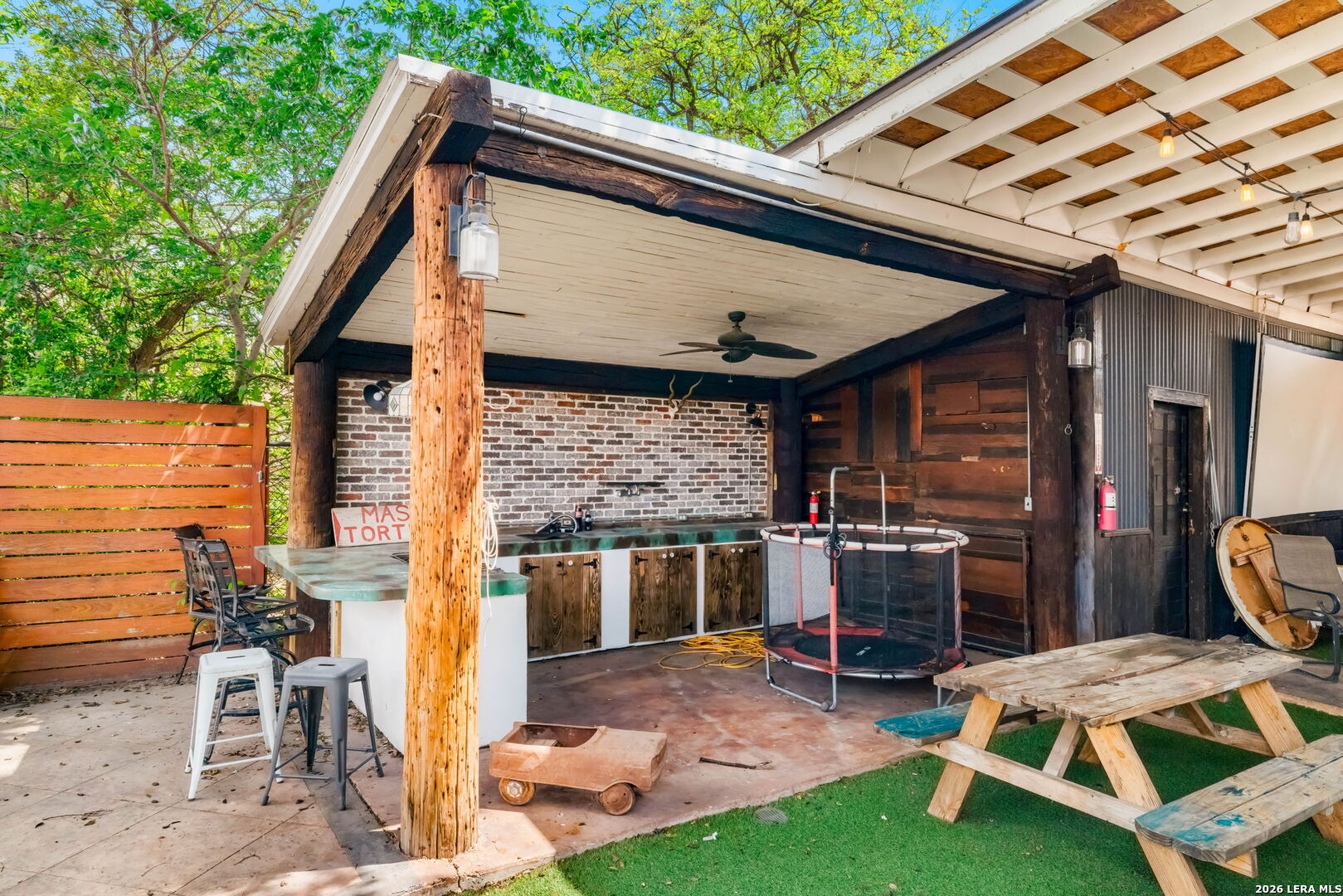 1211 Guadalupe San Antonio TX 78207