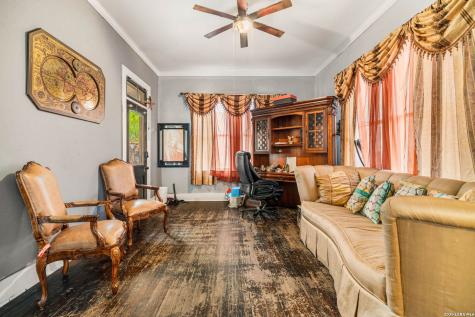 1211 Guadalupe San Antonio TX 78207
