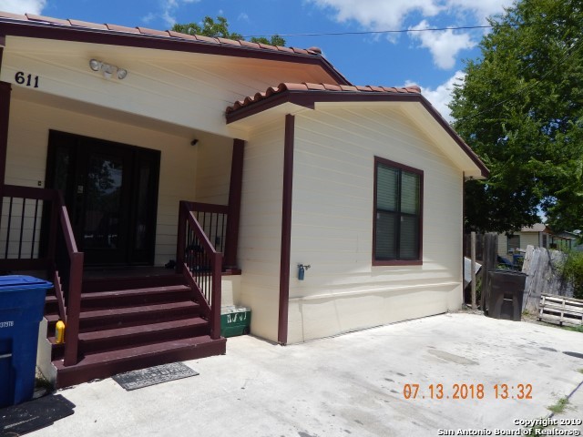 611 S San Dario Avenue San Antonio TX 78237