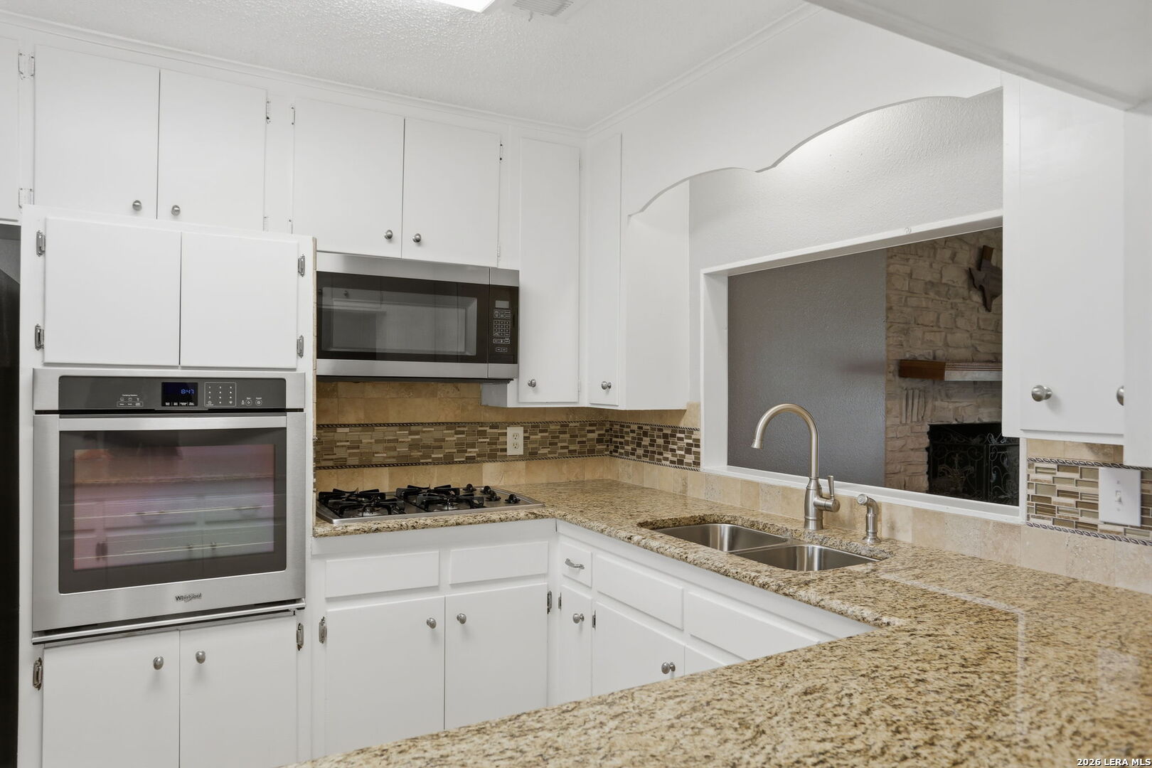 303 Castle Court Converse TX 78109