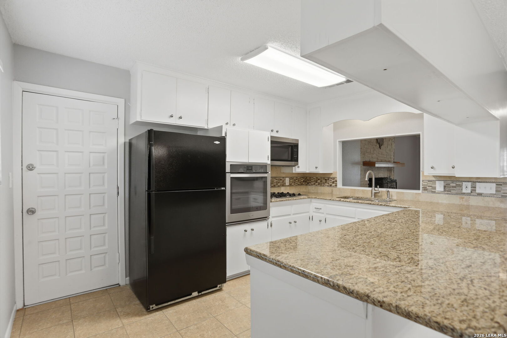 303 Castle Court Converse TX 78109