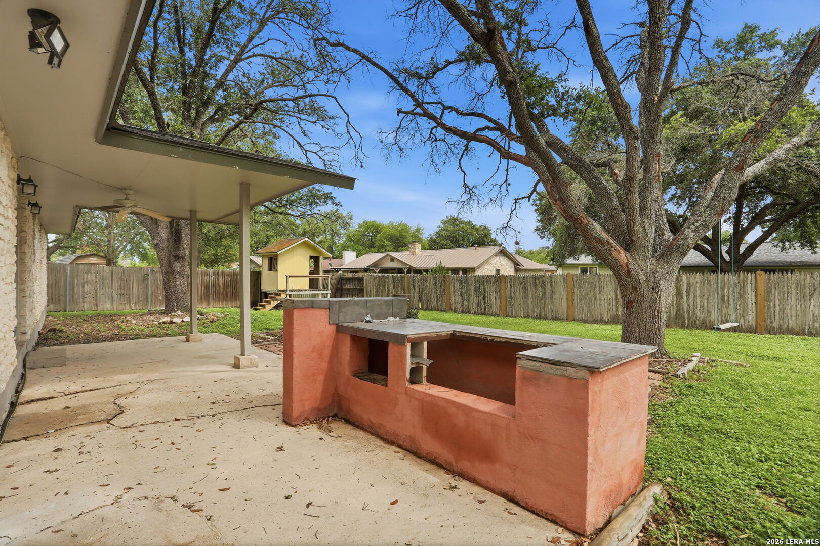 303 Castle Court Converse TX 78109