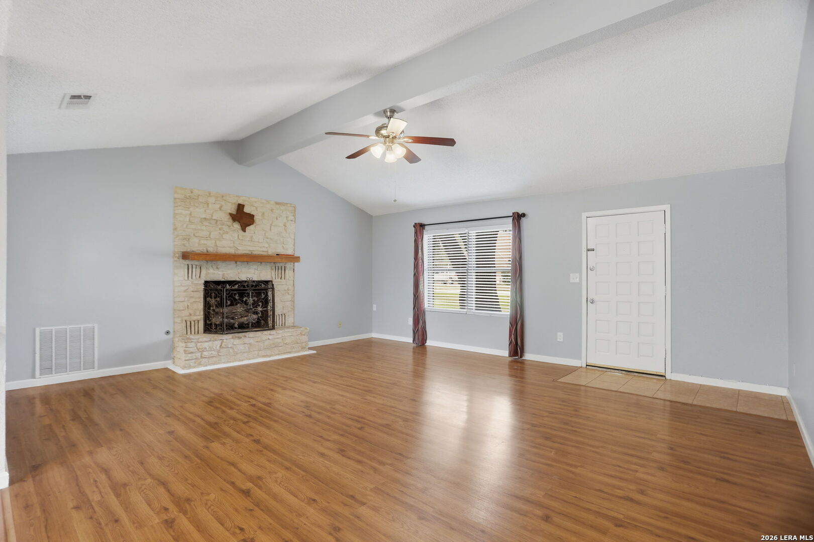 303 Castle Court Converse TX 78109