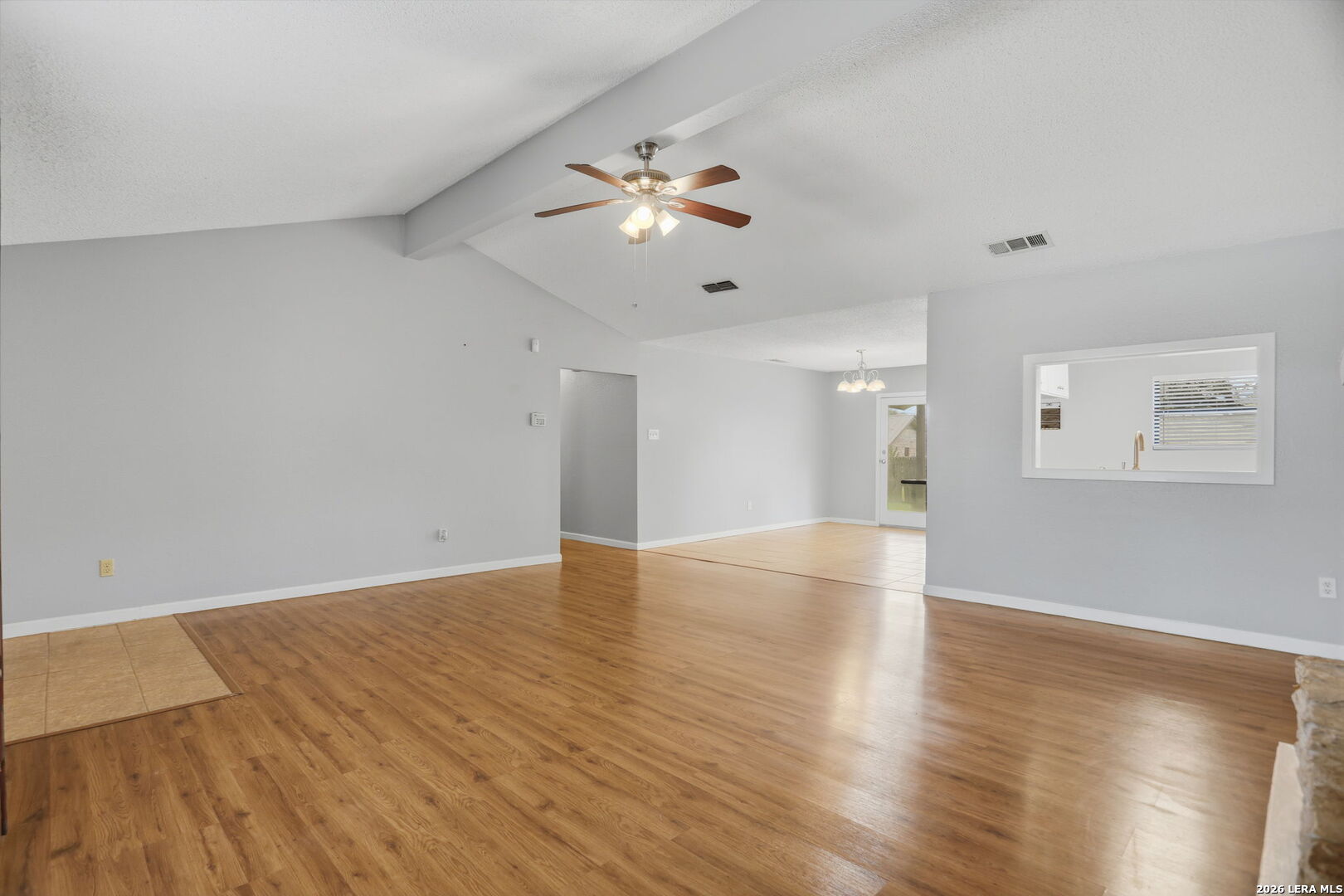 303 Castle Court Converse TX 78109