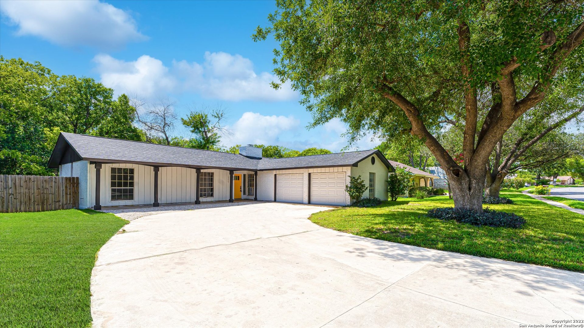 13007 El Sendero Street San Antonio TX 78233