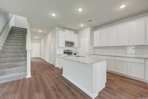 6248 Persimmon Lake San Antonio TX 78245