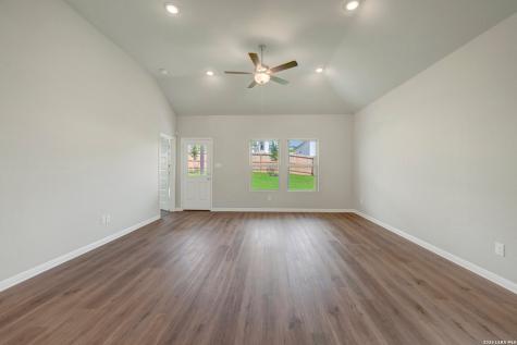 6248 Persimmon Lake San Antonio TX 78245