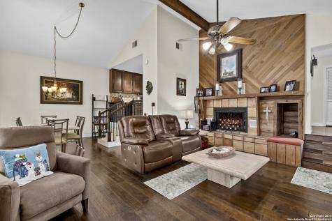 1497 Pebble Beach Road Lakehills TX 78063