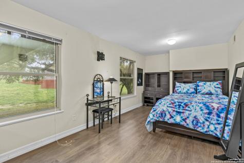1497 Pebble Beach Road Lakehills TX 78063