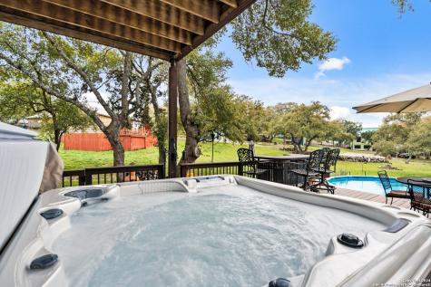 1497 Pebble Beach Road Lakehills TX 78063