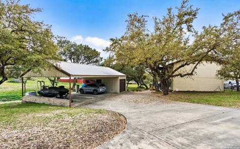 1497 Pebble Beach Road Lakehills TX 78063