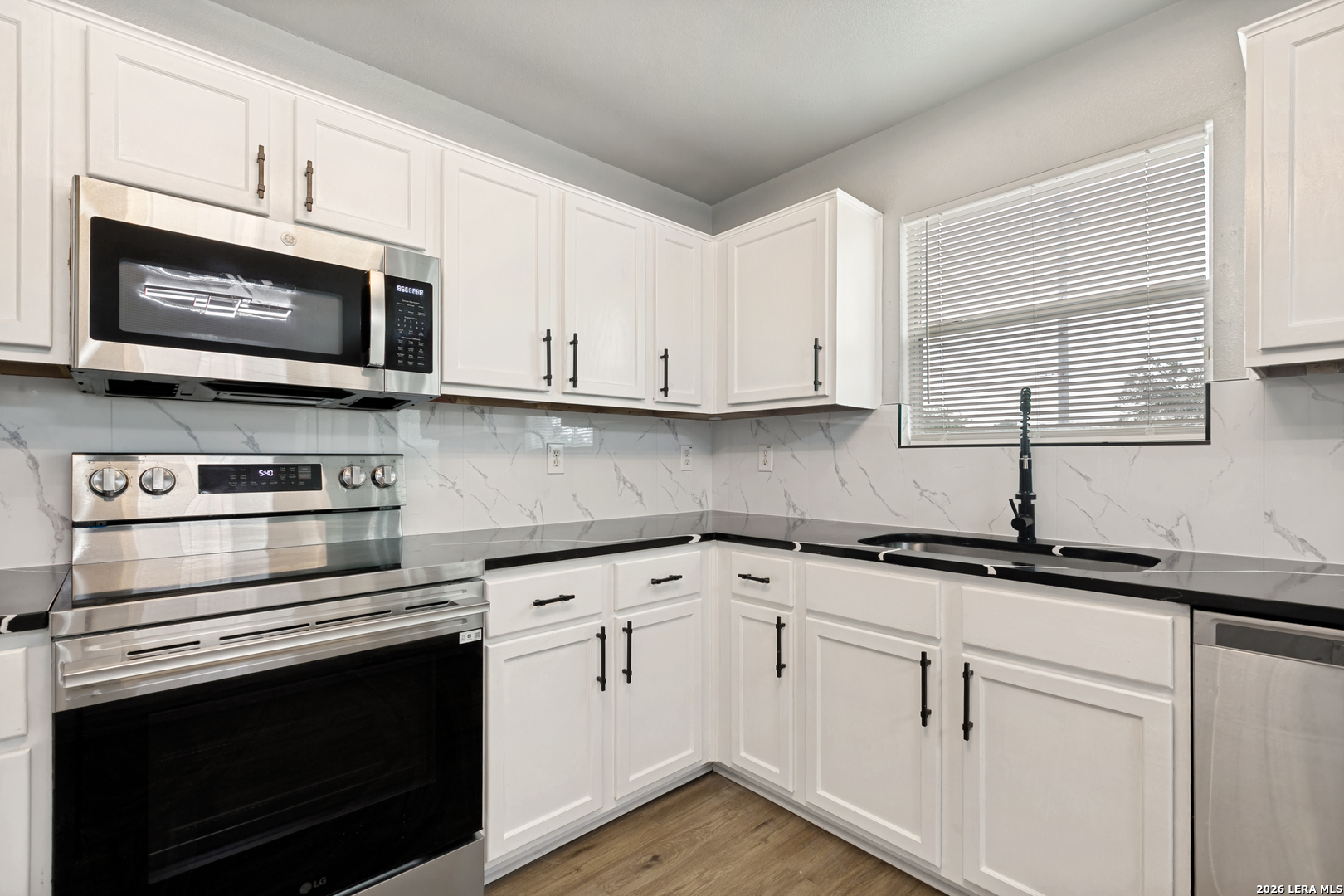 8034 Shumard Oak Drive San Antonio TX 78223