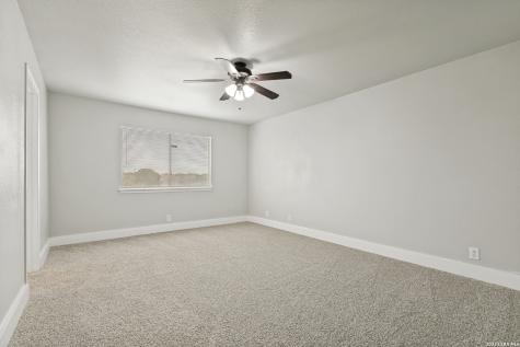 8034 Shumard Oak Drive San Antonio TX 78223