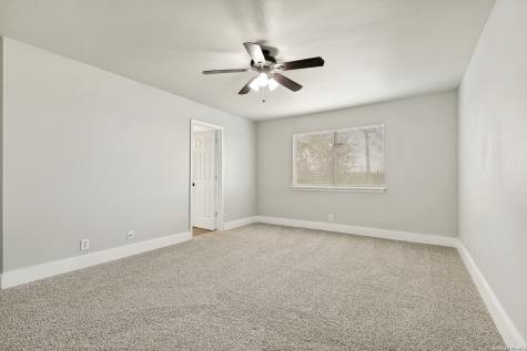 8034 Shumard Oak Drive San Antonio TX 78223