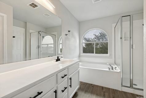 8034 Shumard Oak Drive San Antonio TX 78223