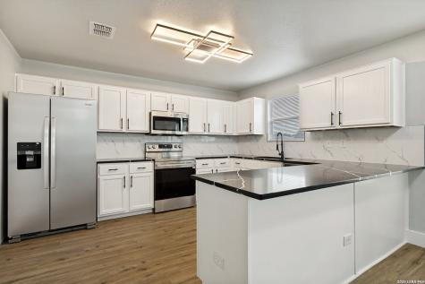 8034 Shumard Oak Drive San Antonio TX 78223