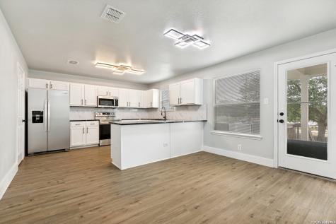 8034 Shumard Oak Drive San Antonio TX 78223