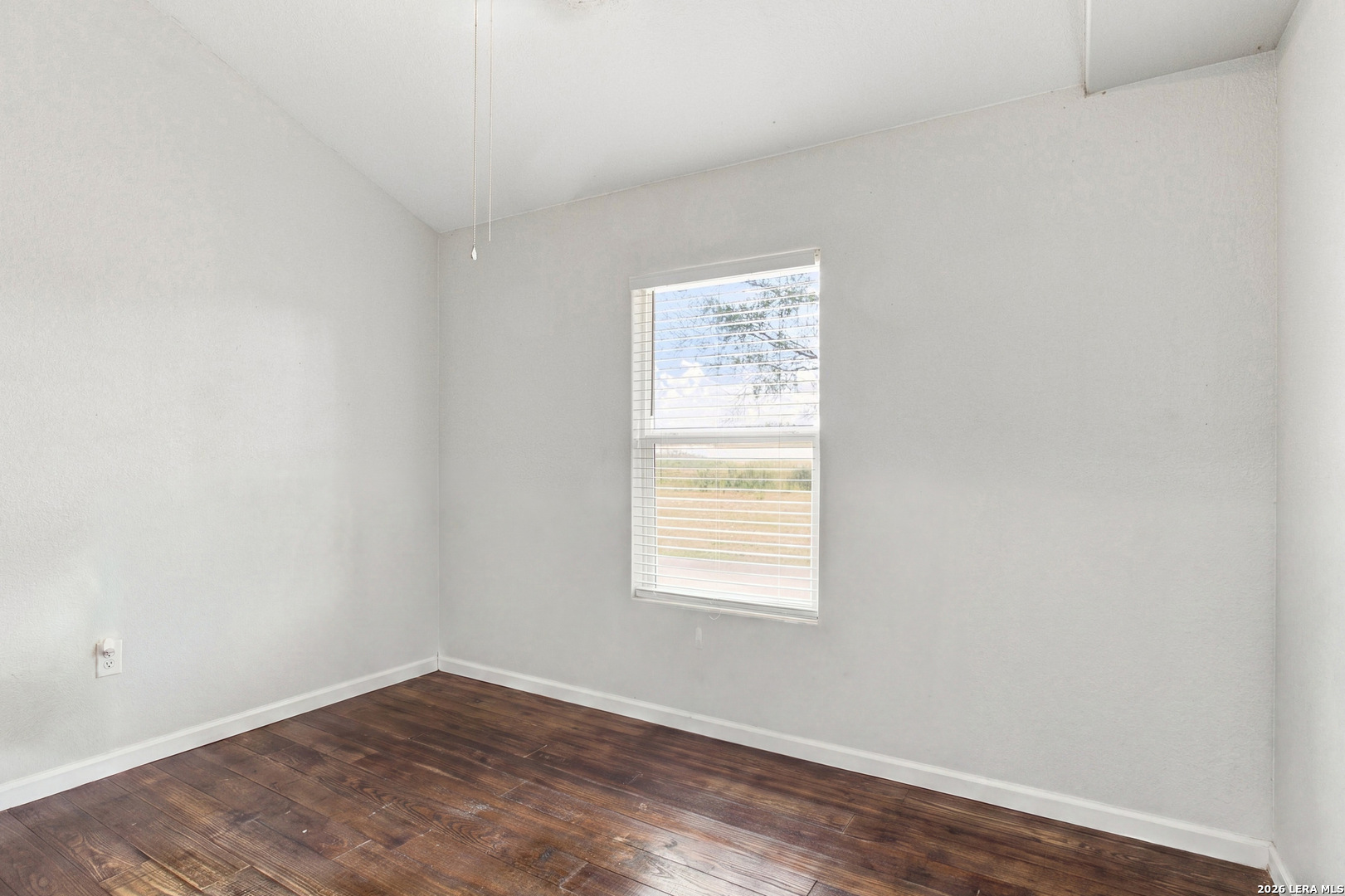 159 County Road 641 Hondo TX 78861